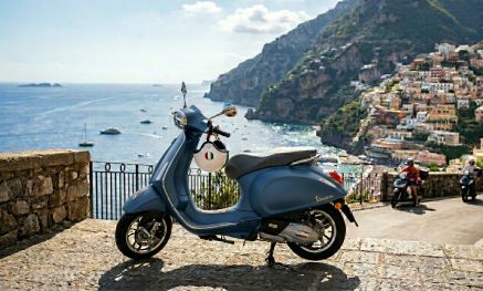 Kymco Agility 125 scooter rent in Positano